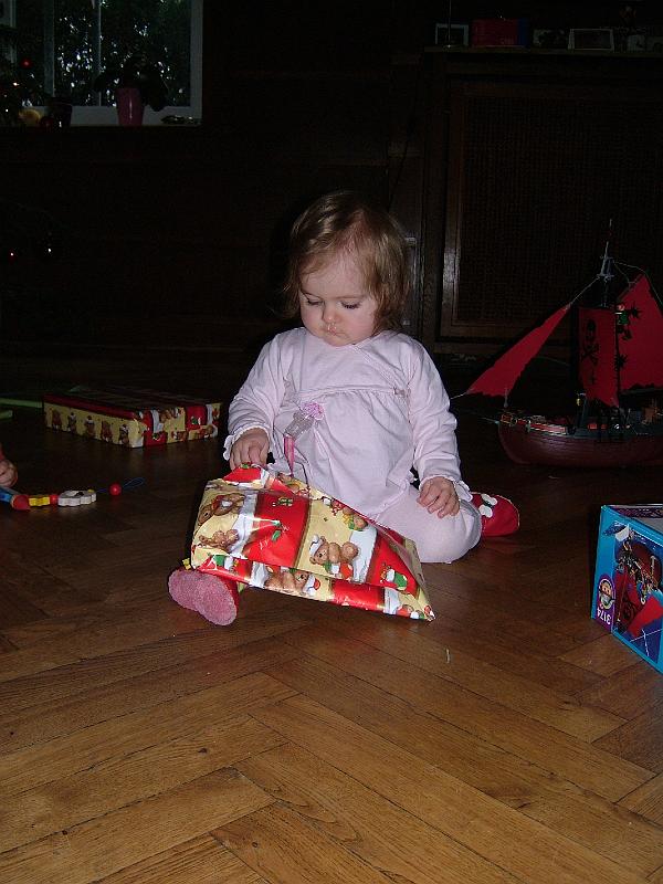 CundT2007_1224AL.JPG - Kann man das in den Mund nehmen?
