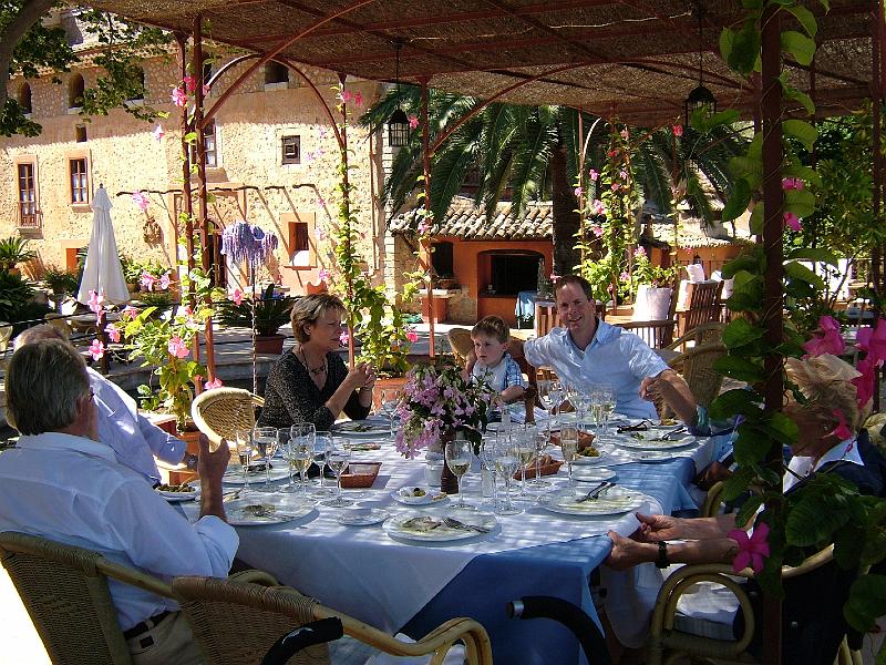 CundT2007_0906AE.JPG